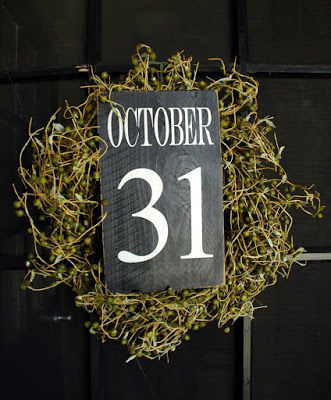 Halloween Date Wreath