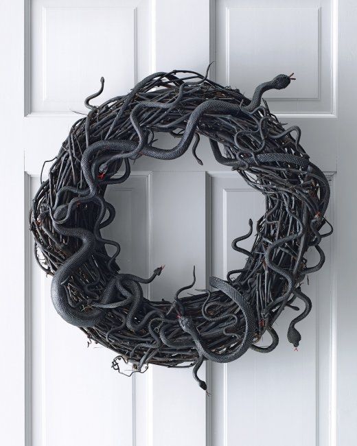 Snake Wreath