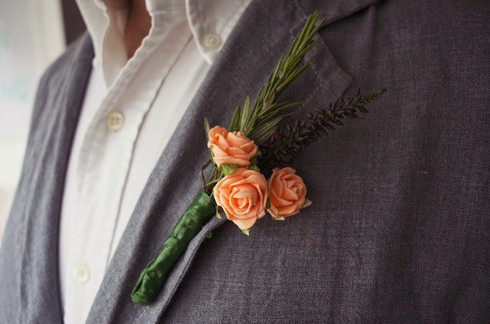 DIY Wedding Button Holes DIY Wedding Button Holes