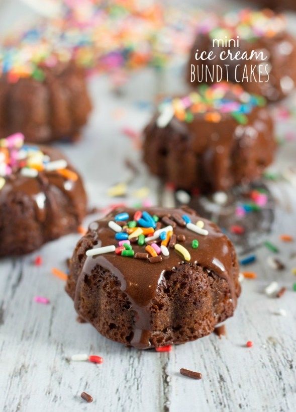 Mini Ice Cream Bundt Cakes