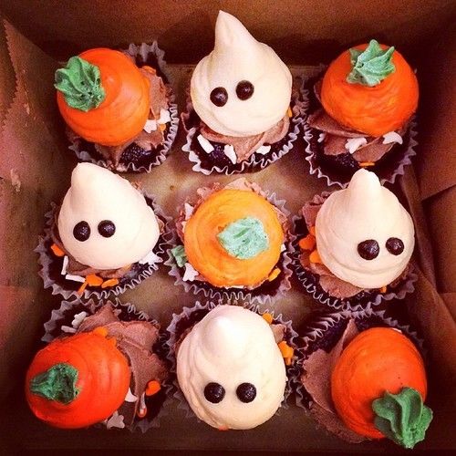 Halloween Ghost and Pumpkin Cupcakes