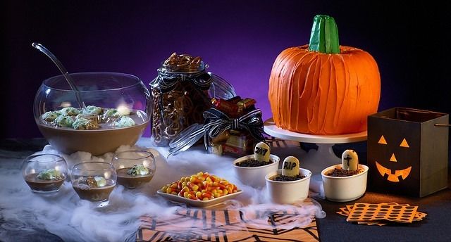 Halloween Table Decor