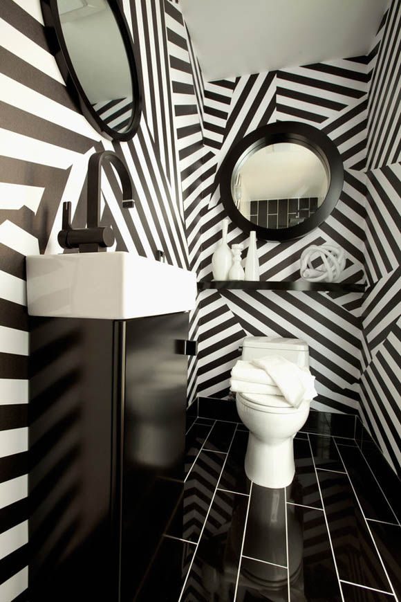 Black and White Bathroom Black and White Bathroom