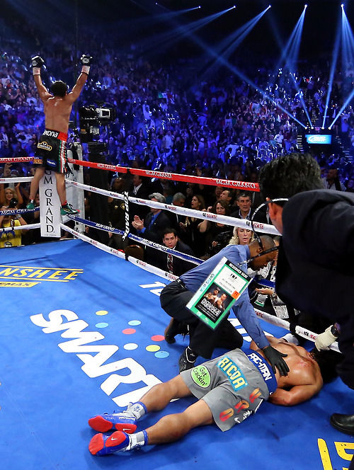 Marquez Defeats Manny Pacquiao
