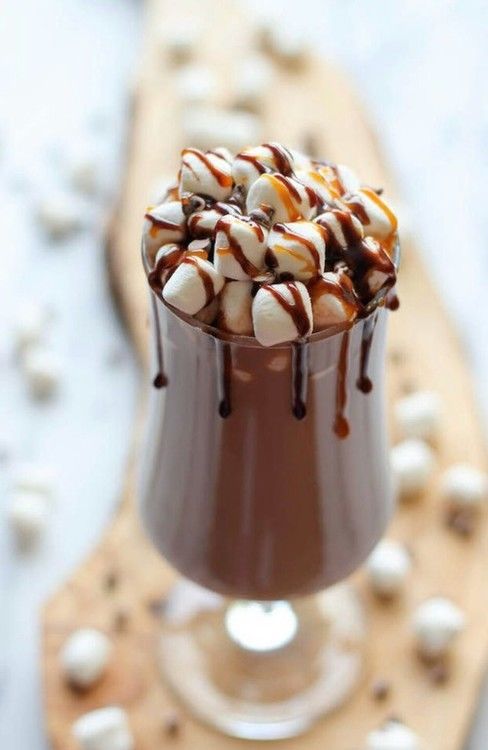 Delicious Hot Chocolate with Marshmallows and Caramel Delicious Hot Chocolate with Marshmallows and Caramel