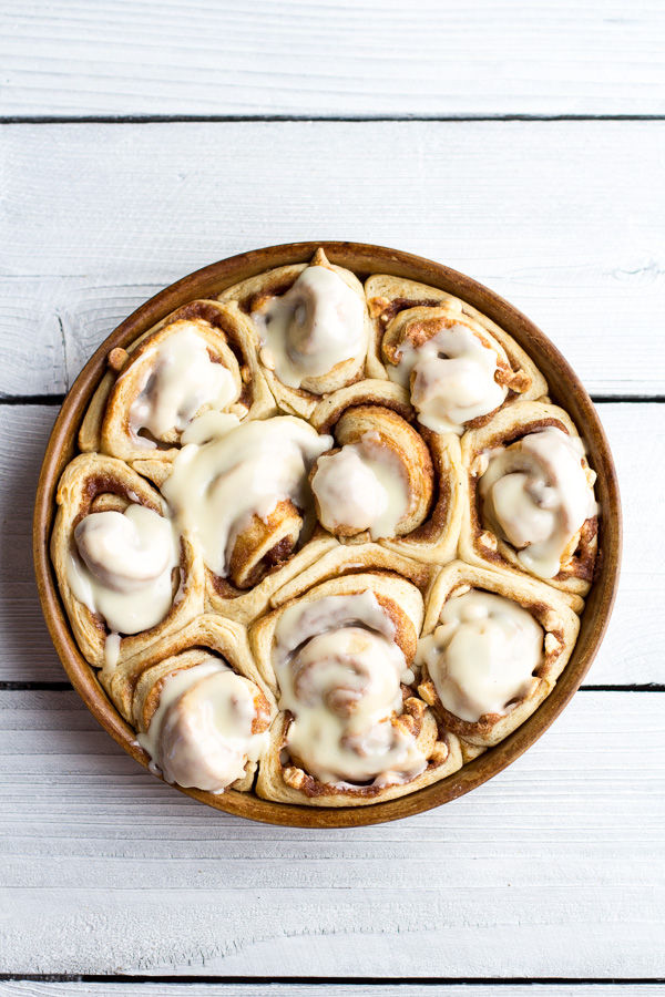 How to bake eggnog cinnamon rolls