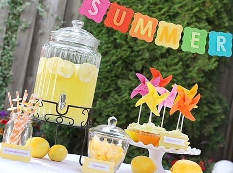 Summer party drinks