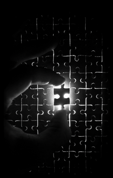 Glowing last peice of the Puzzle