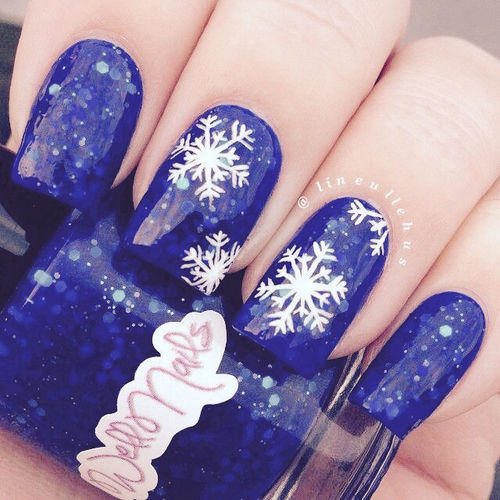 Snowflake nails