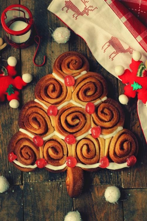Christmas Tree Cinnamon Buns Christmas Tree Cinnamon Buns