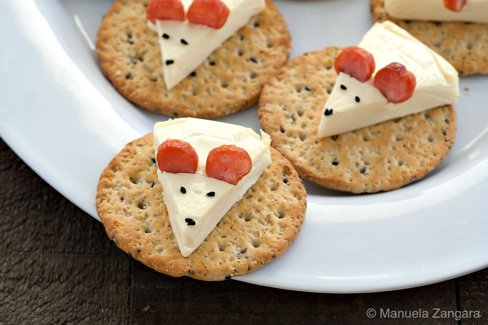 How to make cheese mouse crackers
