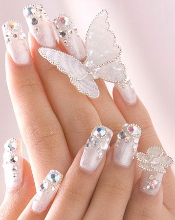 Pretty White Nails with Sequins Pretty White Nails with Sequins