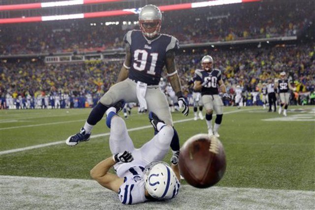 Linebacker Jamie Collins knocks ball loose Linebacker Jamie Collins knocks ball loose
