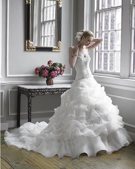 Gorgeous Wedding Gown with Full Ruffled Skirt Gorgeous Wedding Gown with Full Ruffled Skirt