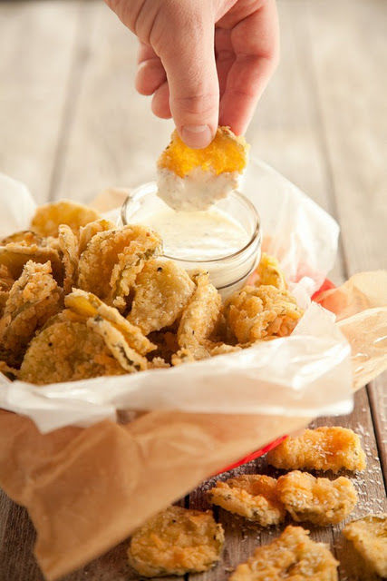 How to make cilantro garlic ranch fried pickles