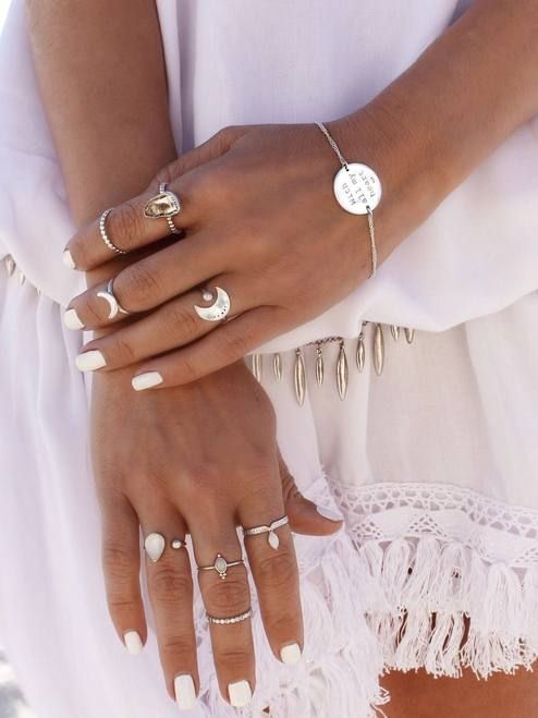 White Nails & Jewelry