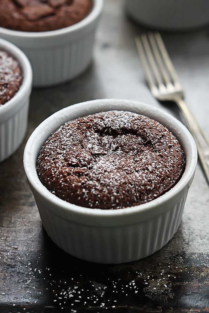 How to make chocolate almond cakes How to make chocolate almond cakes
