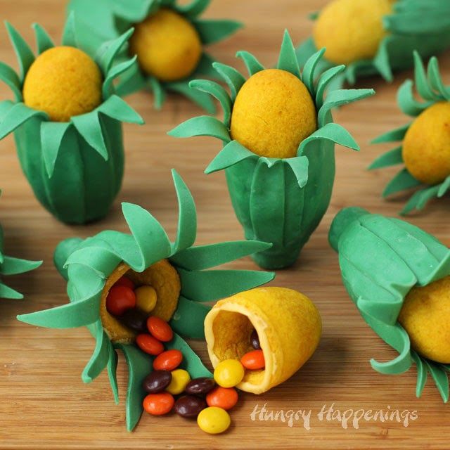 How to make ear of corn pinata cookies