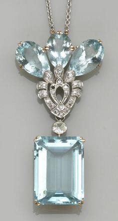 Necklace with Light Blue Stones and Diamonds