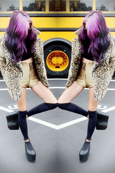 Violet and black ombre wavy hair Violet and black ombre wavy hair