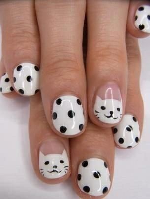 Polkadot kitty nails Polkadot kitty nails