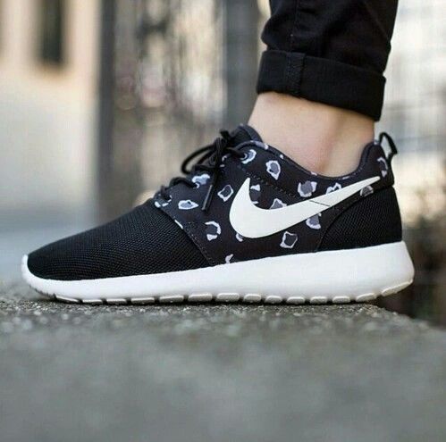 how much are nike roshes