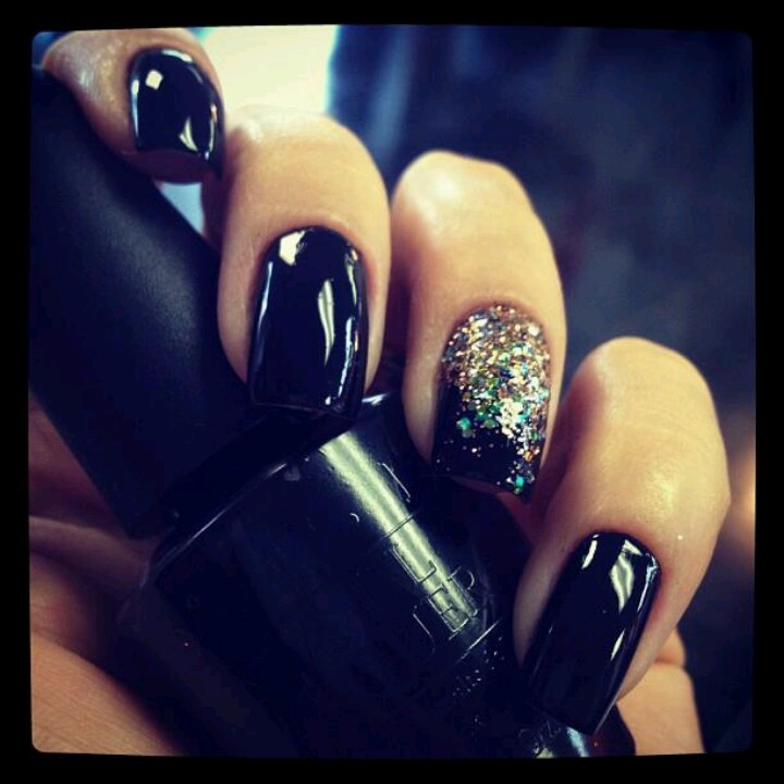 Black Nails With Glitter