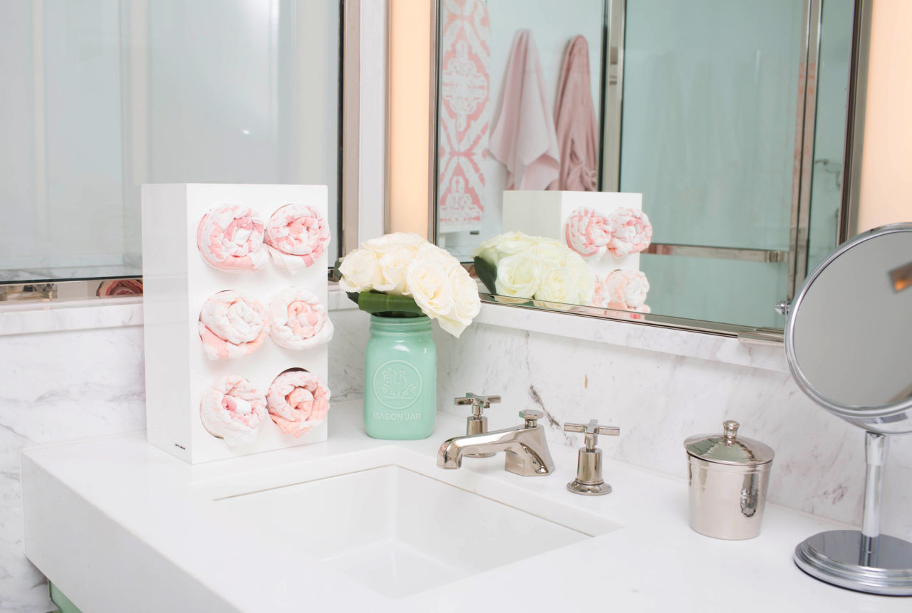 Wine Rack As Towel Holder Pictures, Photos, and Images for Facebook