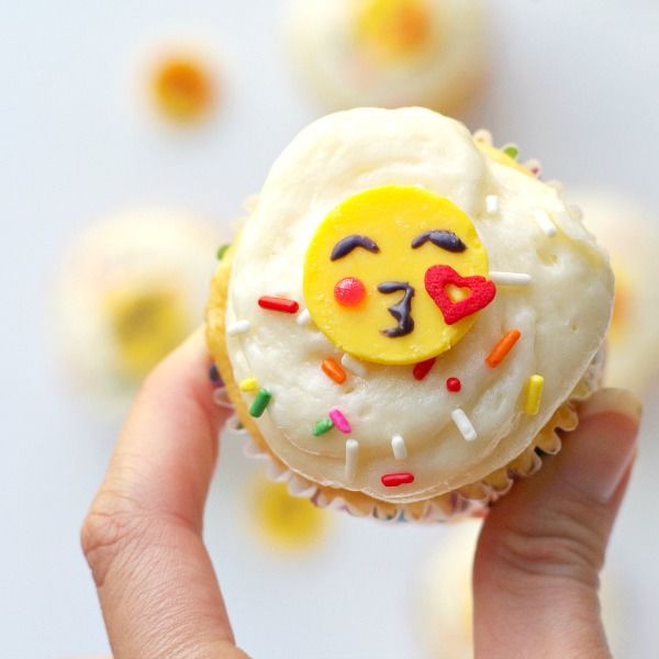 Emoji Cupcakes Pictures, Photos, and Images for Facebook, Tumblr