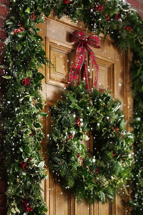 Christmas Holly Wreath Pictures, Photos, and Images for Facebook