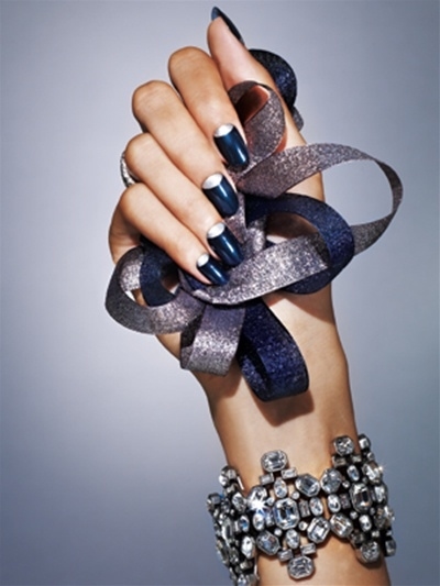 Dark blue and silver nail design Dark blue and silver nail design