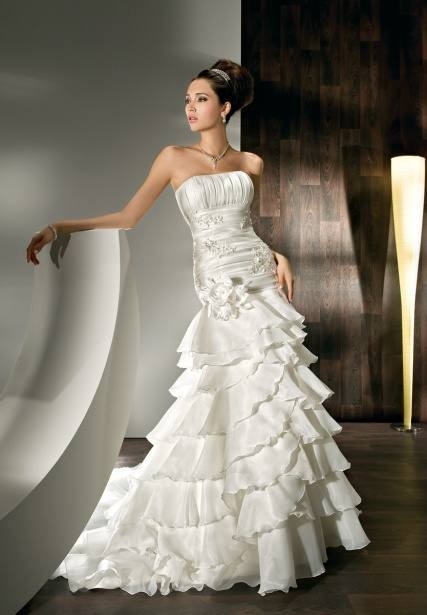 Satin and organza strapless mermaid dress Satin and organza strapless mermaid dress