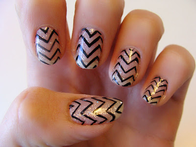 Glitter zig zag nails
