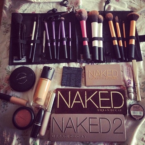 NAKED cosmetics