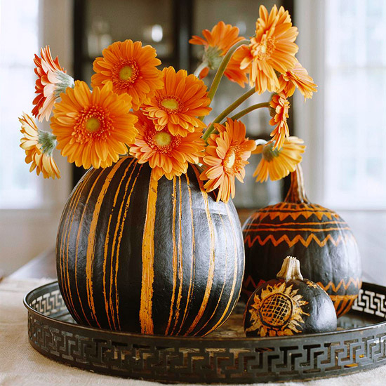 Black and orange pumpkin display
