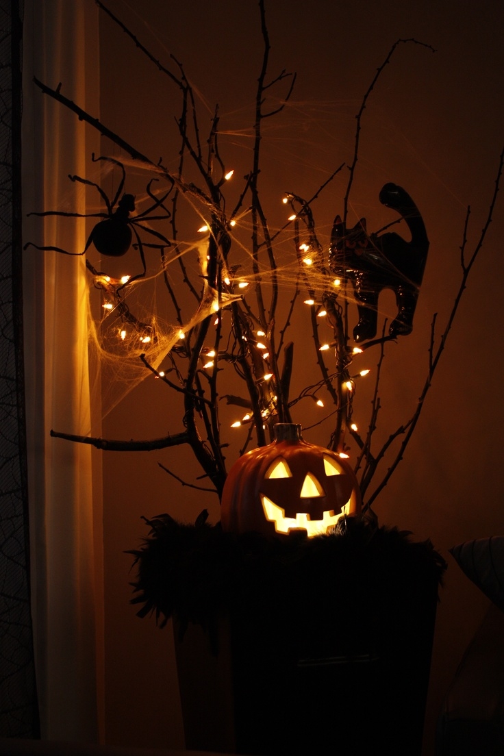 Creepy Hallowen decor