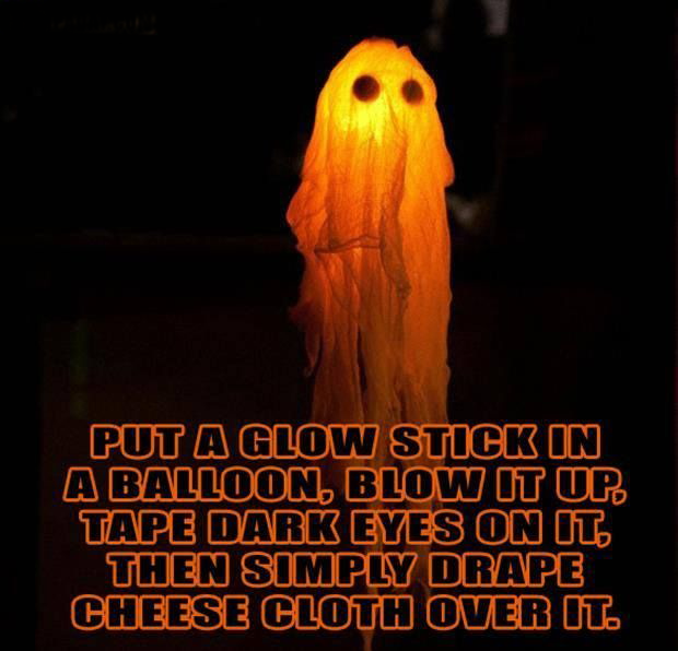 DIY Halloween Ghosts DIY Halloween Ghosts