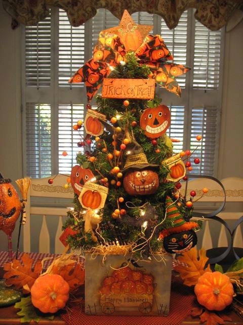 Trick or Treat Halloween Tree Trick or Treat Halloween Tree