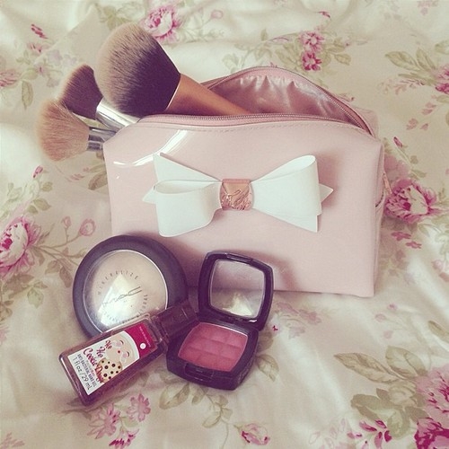 Cosmetic bag