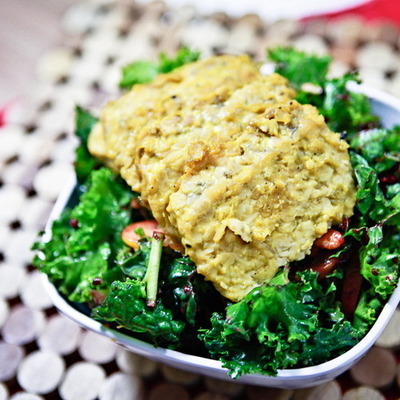 Mango Peppercorn Glazed Tempeh Salad