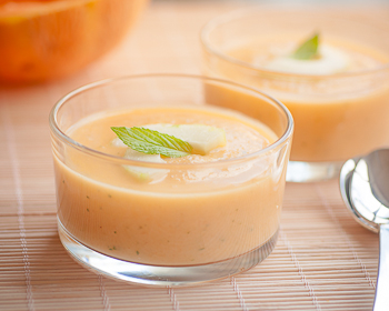 Melon, cucumber and mint soup Melon, cucumber and mint soup