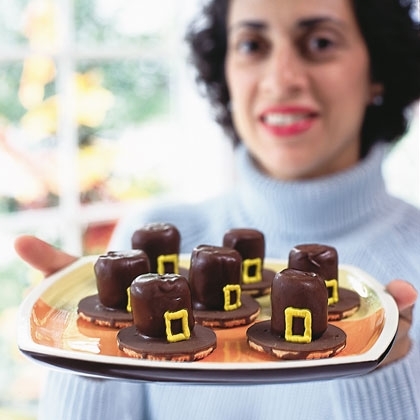 Marshmallow Pilgrim Hats