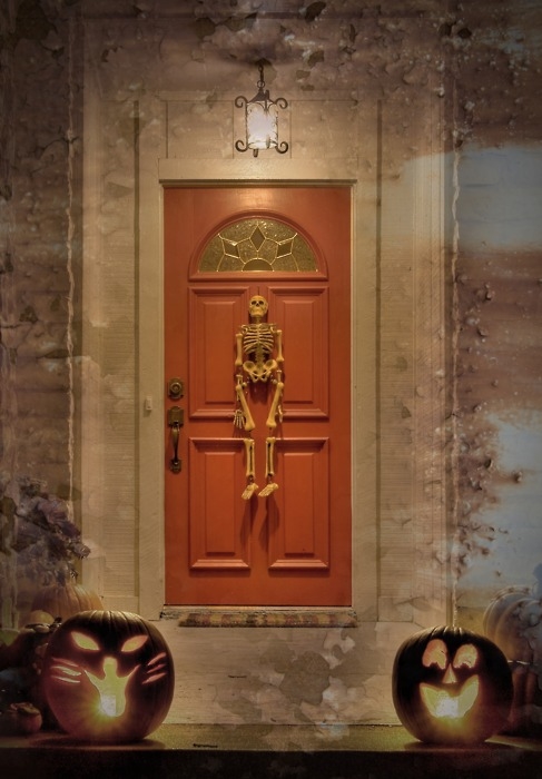 Porch door skeleton decoration