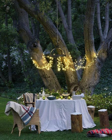 Dangling outdoors lights Dangling outdoors lights