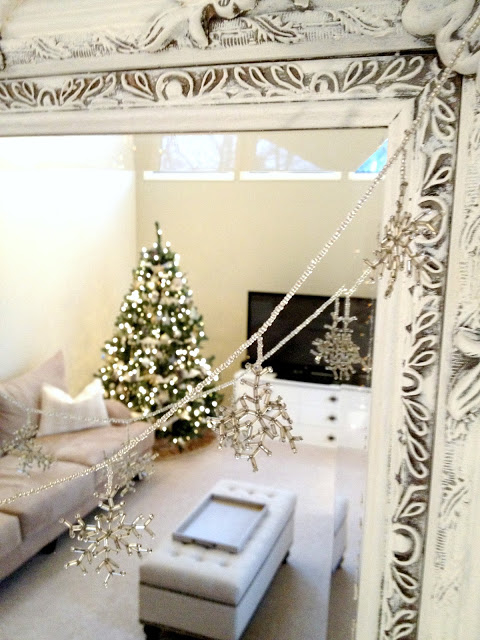 Snowflake garland