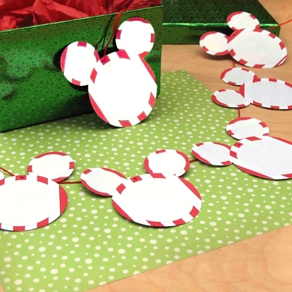 Holiday Mint Mickey Garland