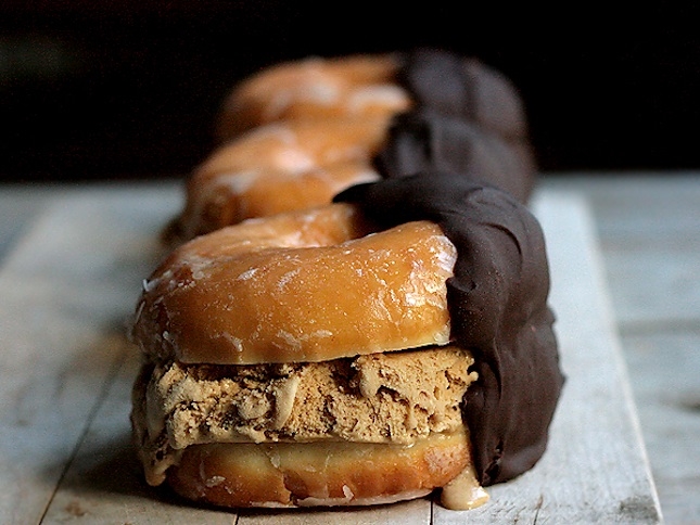 Chocolate ice cream donuts Chocolate ice cream donuts