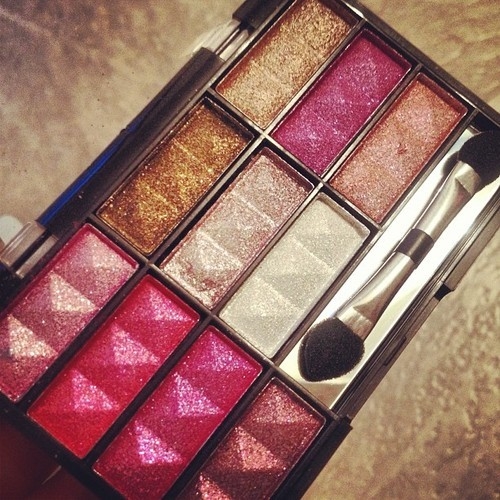 Glittery eyeshadow Glittery eyeshadow