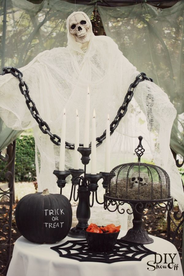 Chicken Wire Ghost Cheesecloth Pictures, Photos, and Images for