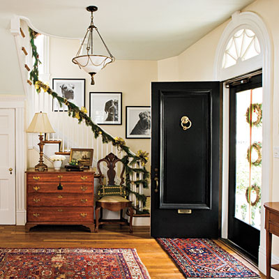 Staircase garland